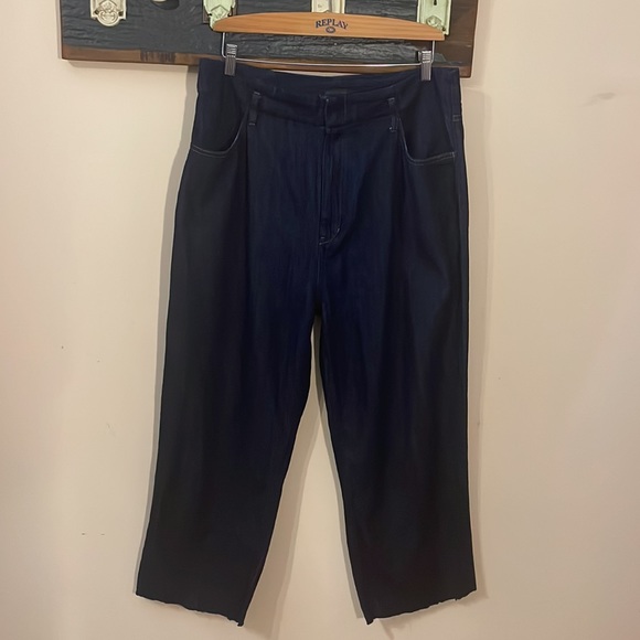 2/$25 Uniqlo Dark Wash Relaxed Fit Cut Off Jeans Size 32 - Picture 8 of 16